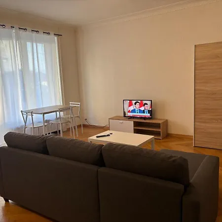 Fully Furnished Down Town- 5 Minutes From Train Station Lausanne